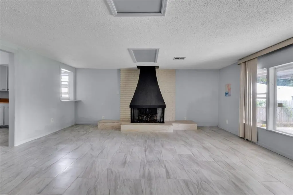 Photo 9 — 1205 SW 49th Street, Oklahoma City, OK 73109
