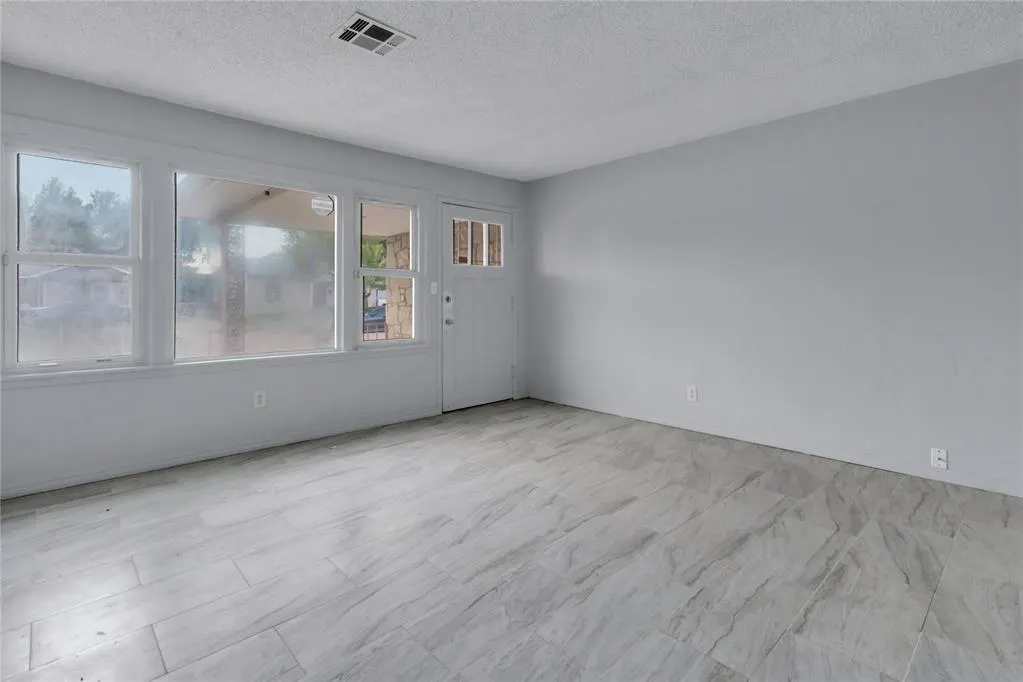 Photo 12 — 1205 SW 49th Street, Oklahoma City, OK 73109