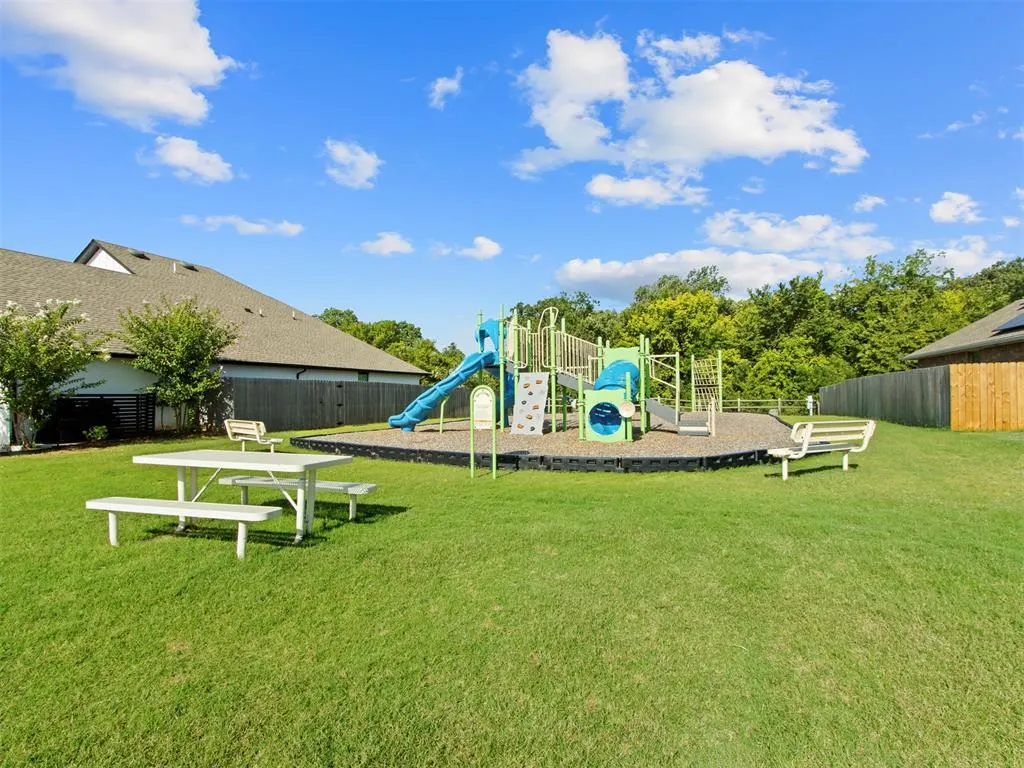 Photo 38 — 2429 Creekview Drive, Moore, OK 73160