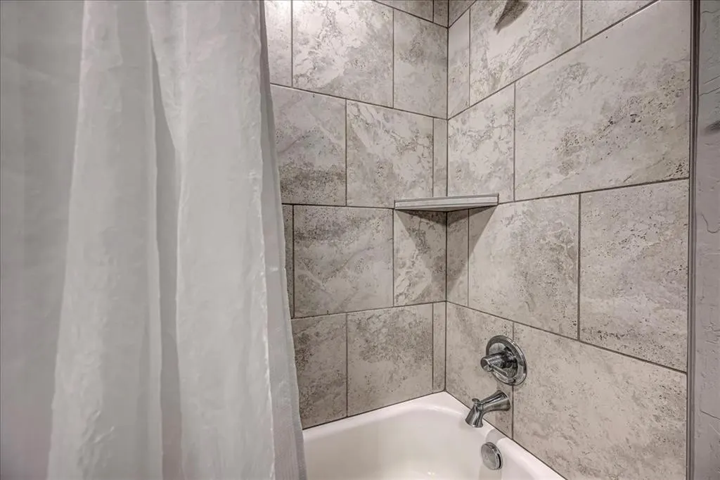Photo 20 — 10300 Glover River Drive, Yukon, OK 73099