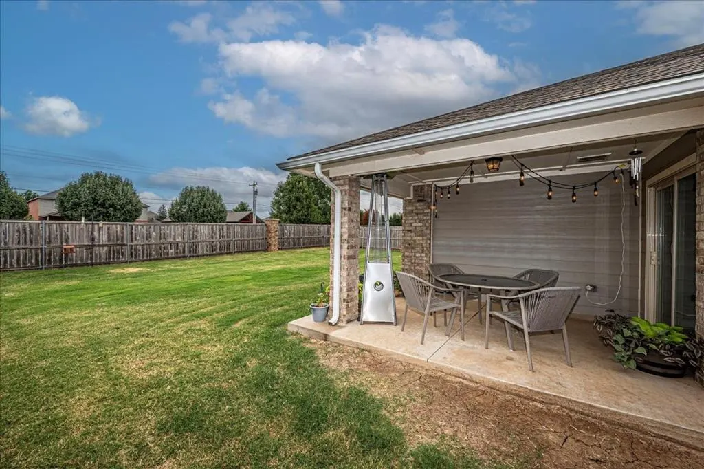 Photo 33 — 10300 Glover River Drive, Yukon, OK 73099