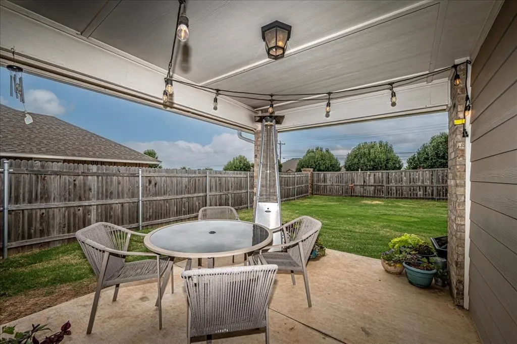 Photo 35 — 10300 Glover River Drive, Yukon, OK 73099
