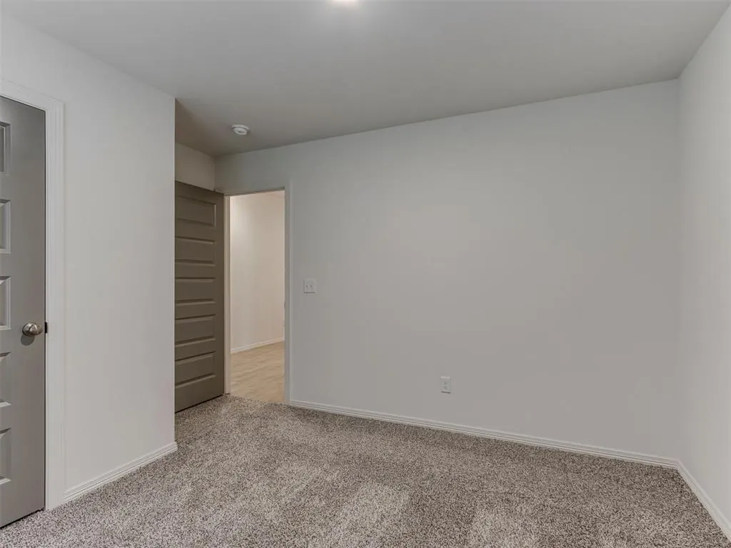 Photo 25 — 10653 SW 18th Street, Yukon, OK 73099