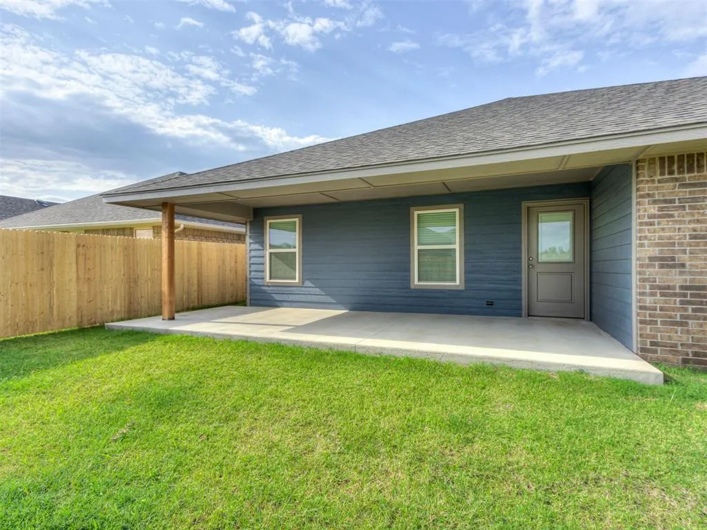 Photo 33 — 10653 SW 18th Street, Yukon, OK 73099