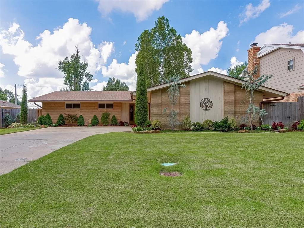 Front exterior — 5012 NW 62nd Terrace, Oklahoma City, OK 73122