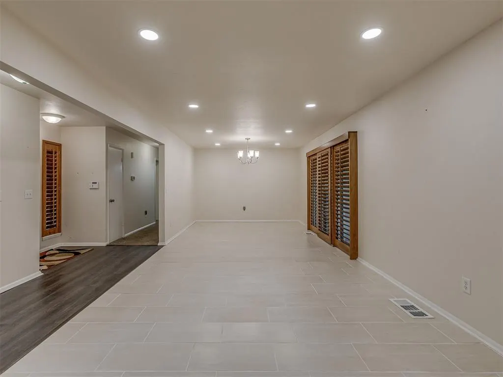 Photo 9 — 5012 NW 62nd Terrace, Oklahoma City, OK 73122