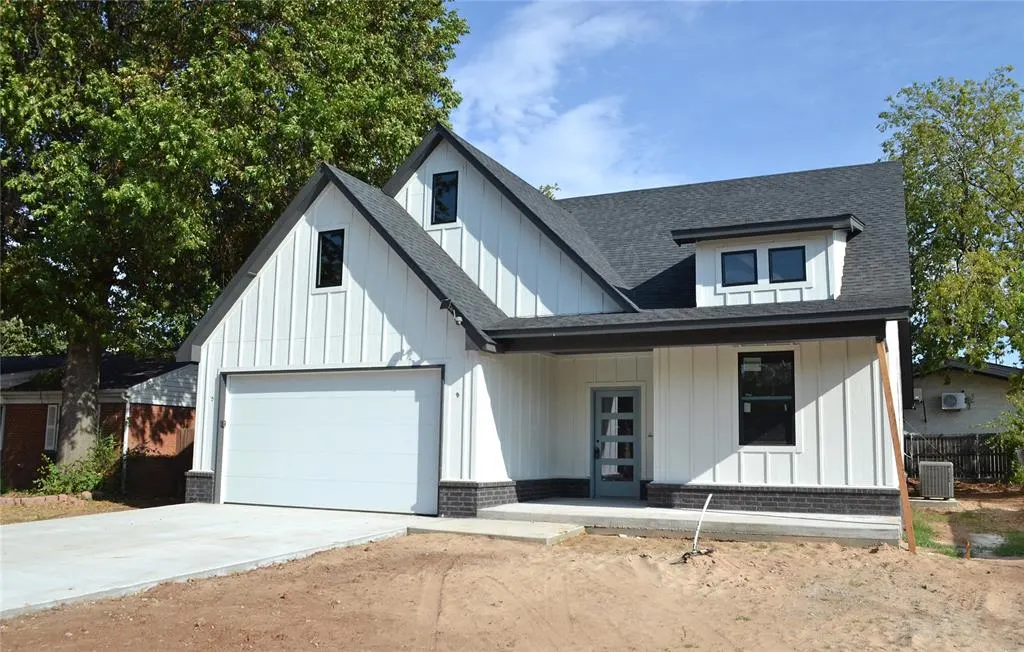 Photo 4 — 2909 Nimitz Boulevard, Oklahoma City, OK 73112