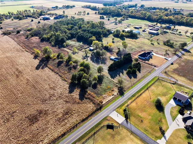Photo 4 — 14950 W Wilshire Boulevard, Yukon, OK 73099
