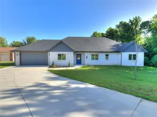Sold home at 9717 NE 10th Street