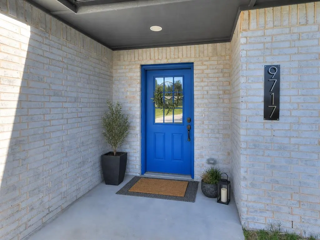 Photo 2 — 9717 NE 10th Street, Oklahoma City, OK 73130