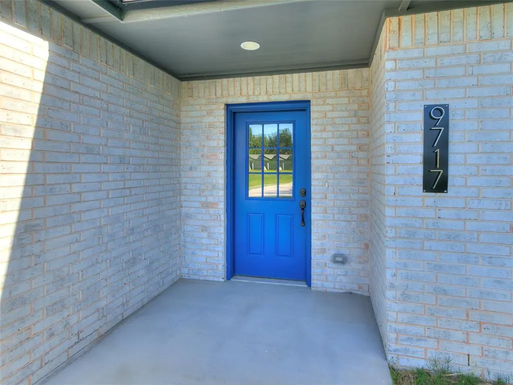 Photo 7 — 9717 NE 10th Street, Oklahoma City, OK 73130