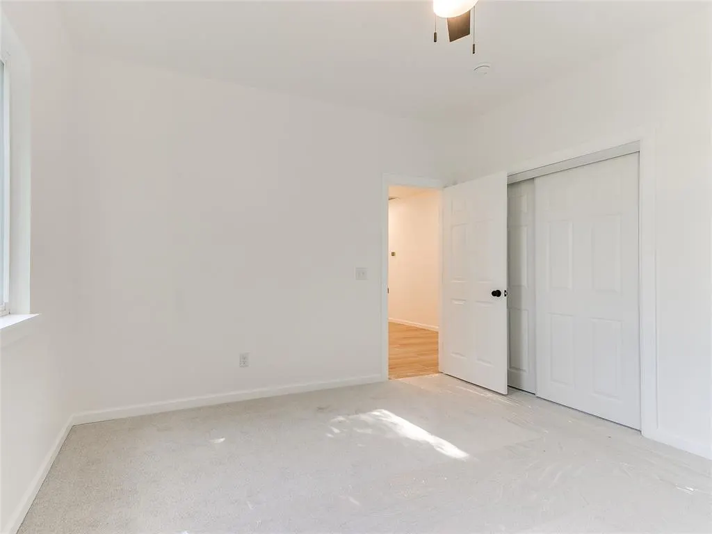Photo 18 — 9717 NE 10th Street, Oklahoma City, OK 73130