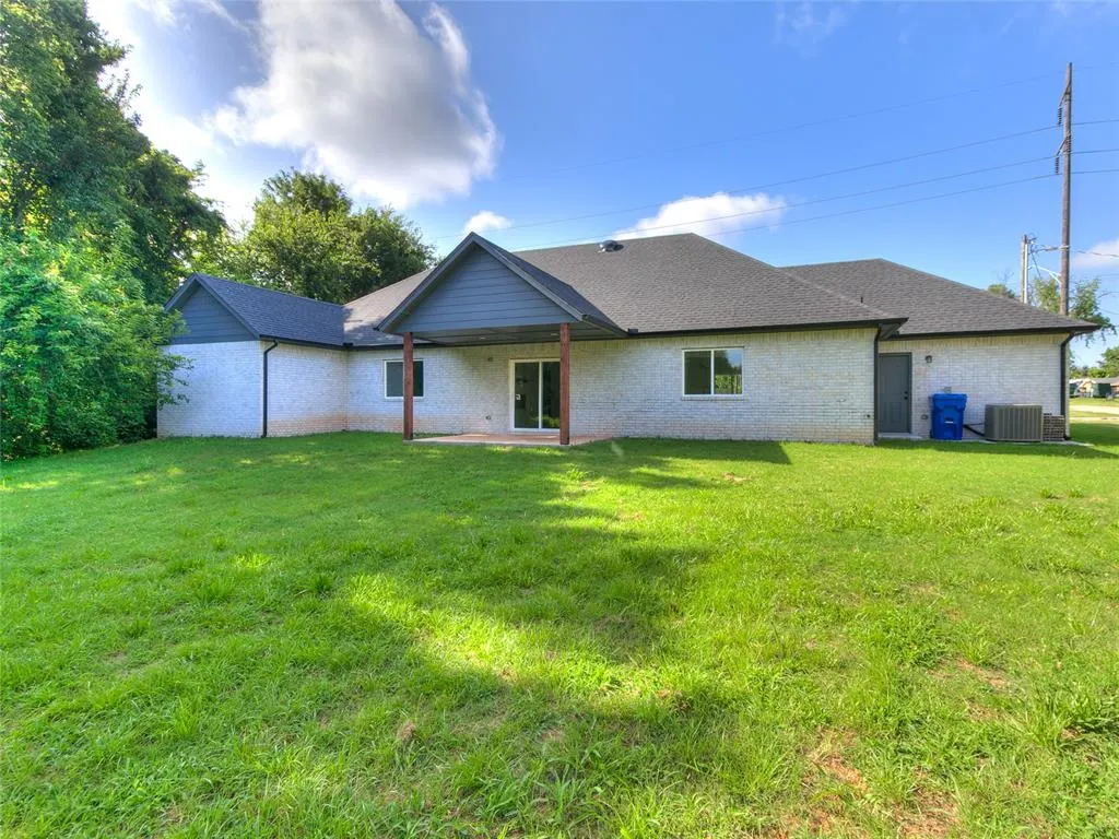 Photo 45 — 9717 NE 10th Street, Oklahoma City, OK 73130