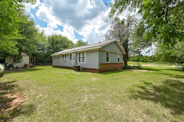 Photo 2 — 13050 S Pine Street, Edmond, OK 73034