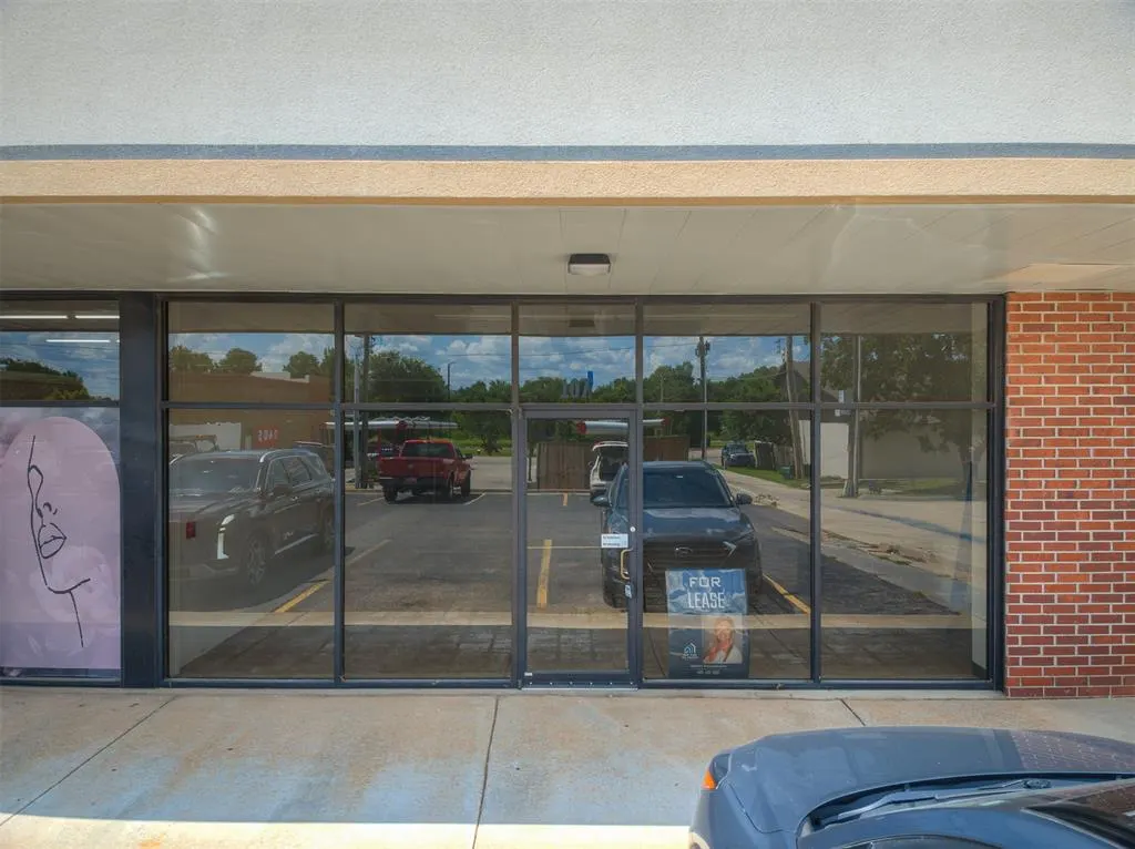Photo 2 — 2426 Hawkins Street, Choctaw, OK 73020