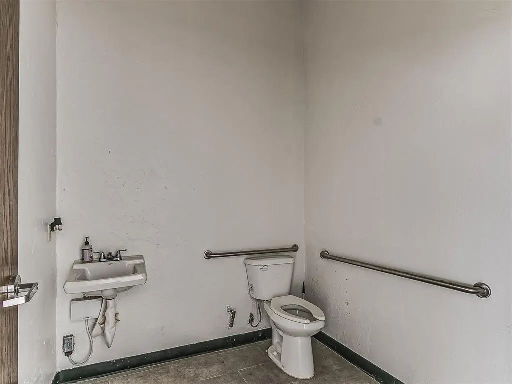 Photo 19 — 2426 Hawkins Street, Choctaw, OK 73020