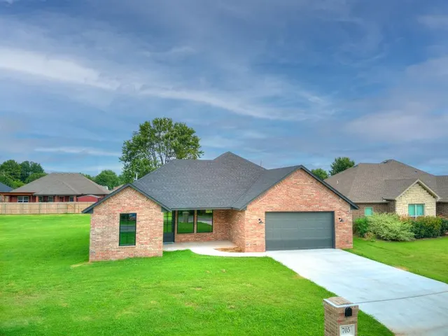 Front exterior — 705 E Kennedy Street, Lexington, OK 73051