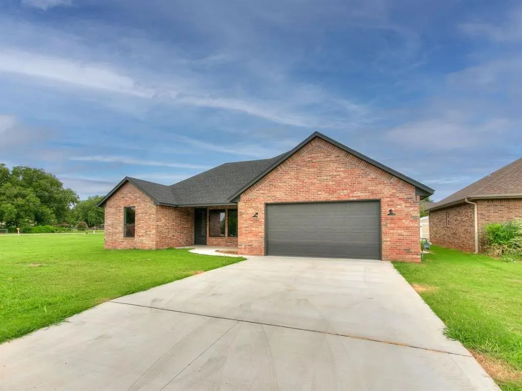Photo 2 — 705 E Kennedy Street, Lexington, OK 73051