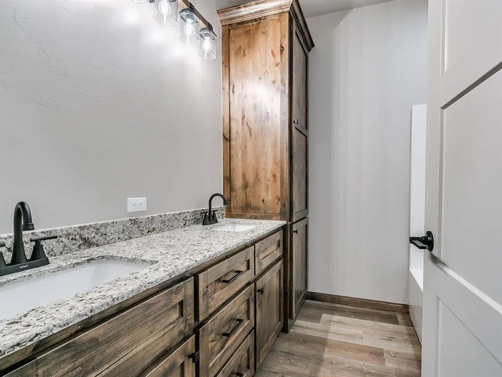 Photo 32 — 705 E Kennedy Street, Lexington, OK 73051