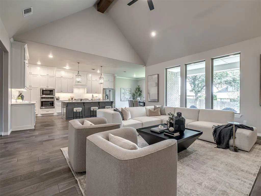 Photo 3 — 8708 Stark Street, Edmond, OK 73007