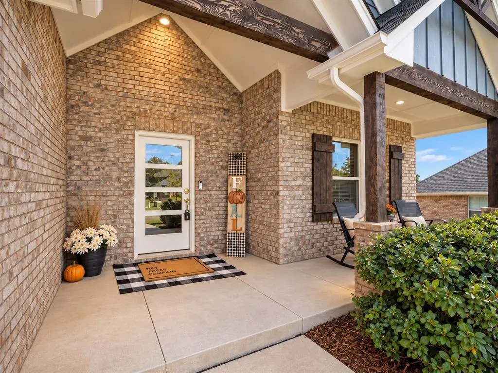 Photo 2 — 8708 Stark Street, Arcadia, OK 73007