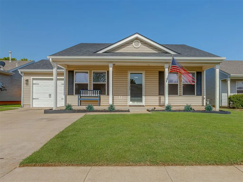 Photo 2 — 9201 Checkerbloom Drive, Oklahoma City, OK 73165