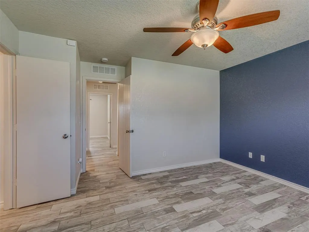 Photo 23 — 9201 Checkerbloom Drive, Oklahoma City, OK 73165