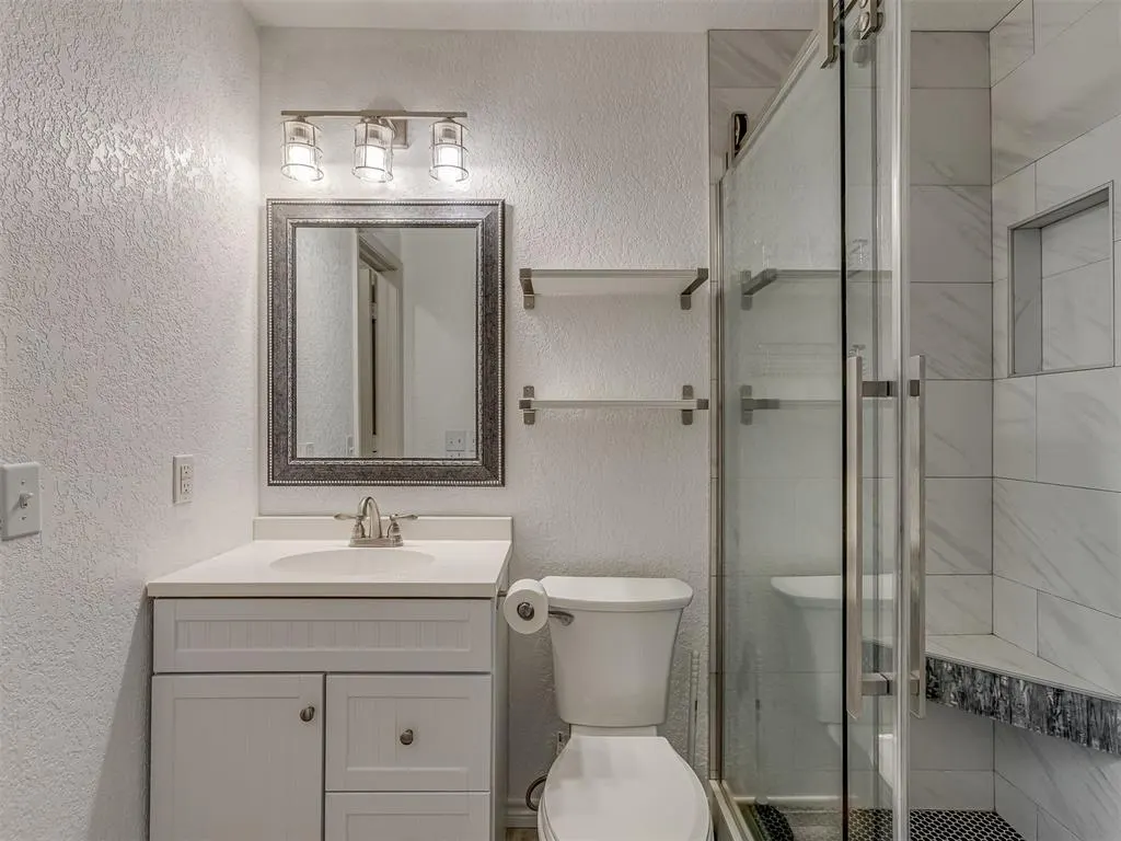 Photo 25 — 9201 Checkerbloom Drive, Oklahoma City, OK 73165