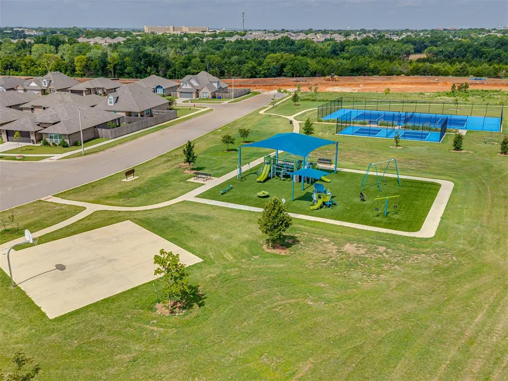 Photo 38 — 2108 Manderly Court, Norman, OK 73026