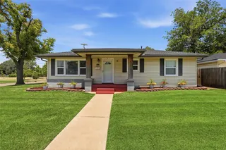 Sold home at 1810 Ponca Avenue