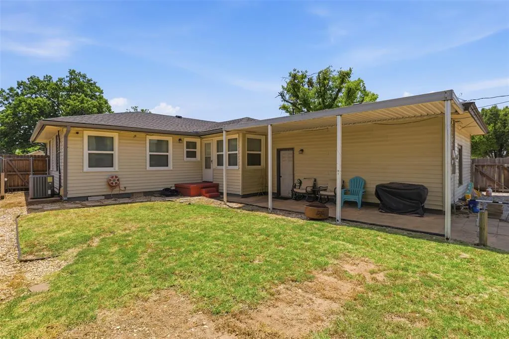 Photo 23 — 1810 Ponca Avenue, Enid, OK 73703