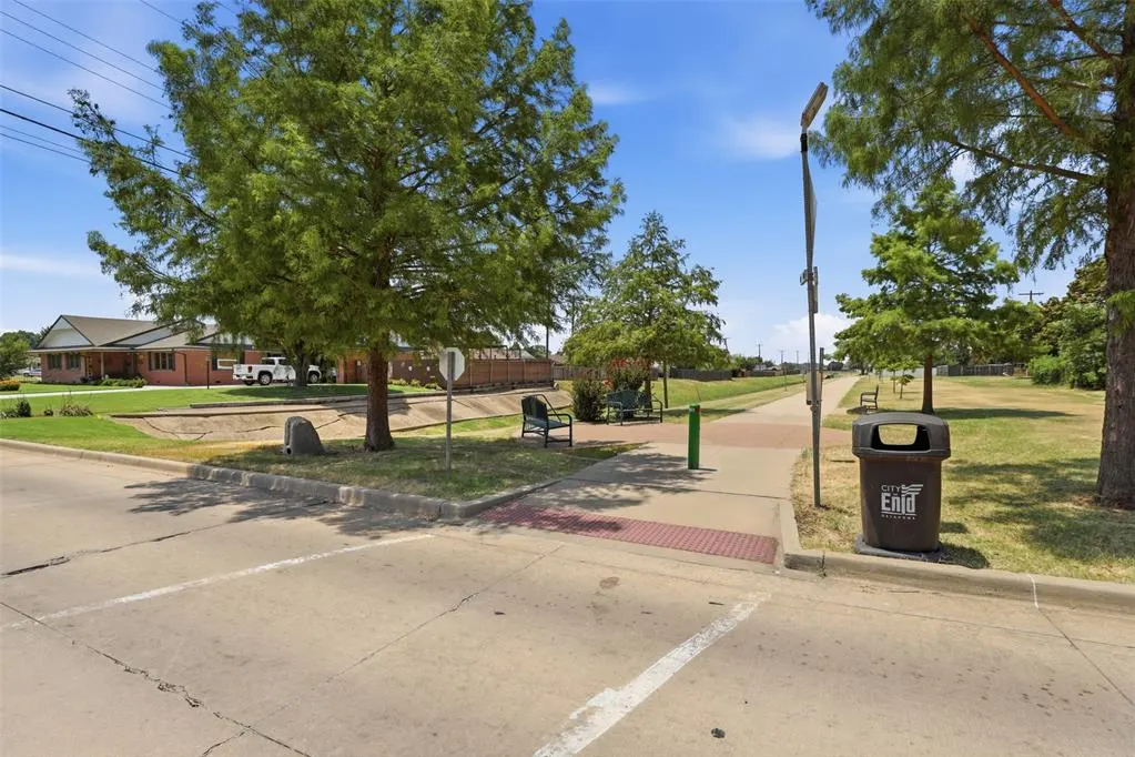 Photo 27 — 1810 Ponca Avenue, Enid, OK 73703