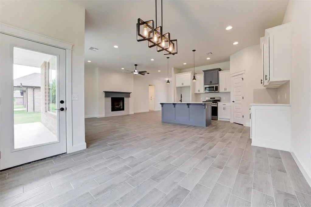 Photo 8 — 3014 Pescara Drive, Norman, OK 73071