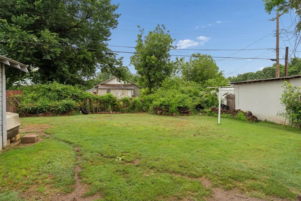 Photo 17 — 1952 NW 13th Street, Oklahoma City, OK 73106