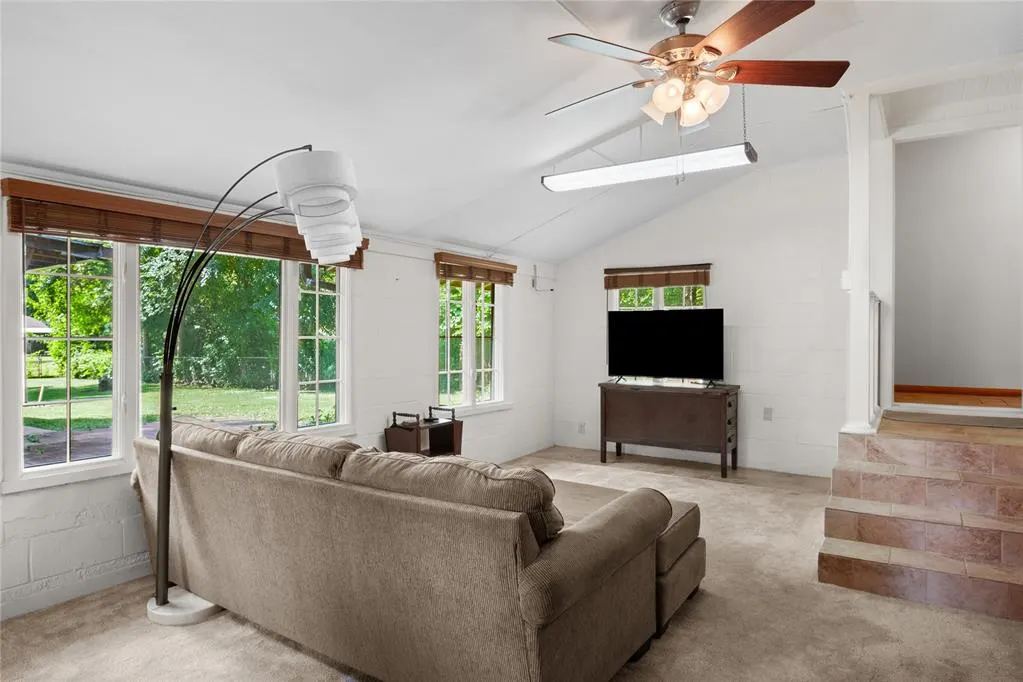 Photo 5 — 104 Elmwood Avenue, Ponca City, OK 74601