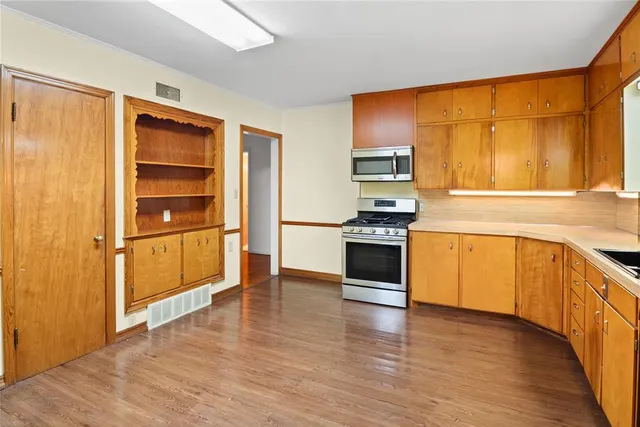Photo 7 — 104 Elmwood Avenue, Ponca City, OK 74601