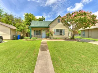 Sold home at 425 E Eufaula Street