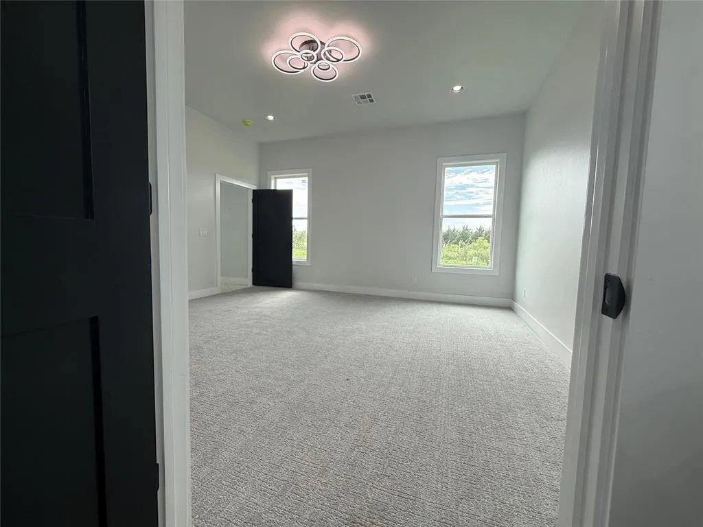 Photo 13 — 14537 Astor Lane, Yukon, OK 73099
