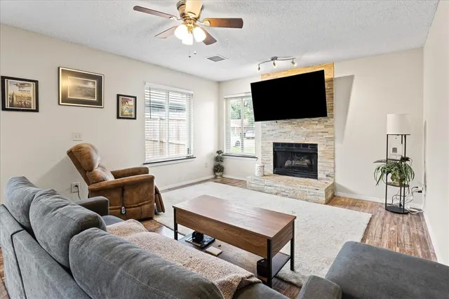 Photo 7 — 12337 Rockgate Drive, Yukon, OK 73099