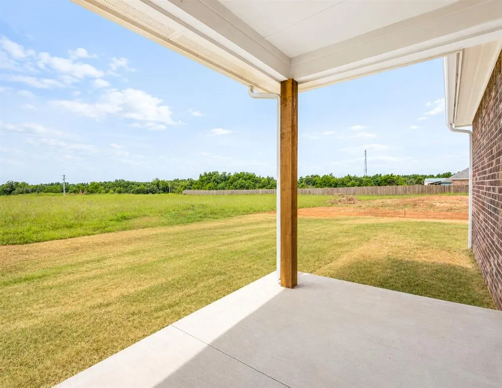Photo 10 — 5631 Grassland Drive, Guthrie, OK 73044