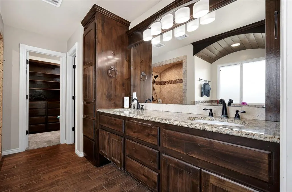 Photo 4 — 2381 County Road 1260, Blanchard, OK 73010