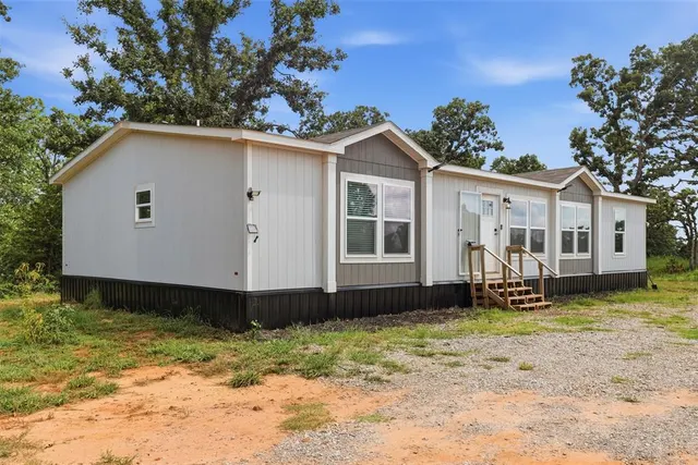 Photo 2 — 17825 Homestead Road, Noble, OK 73068