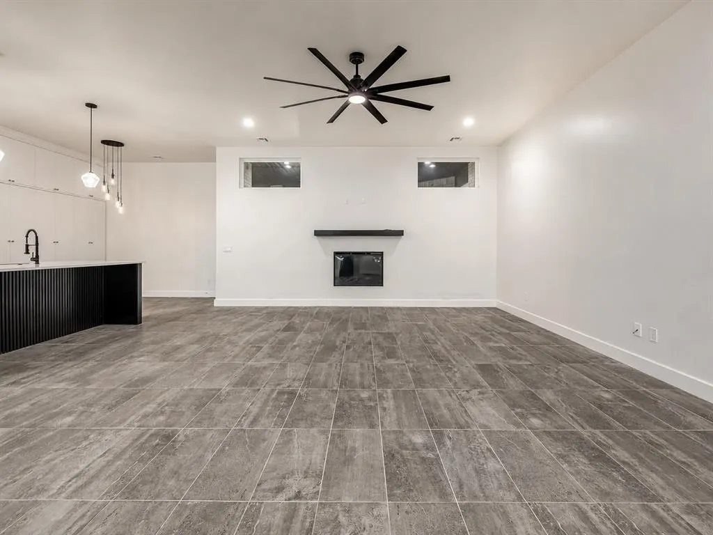Photo 7 — 1383 S Gabes Court Drive, Mustang, OK 73064