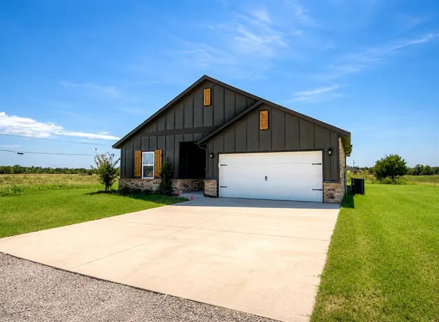 Photo 3 — 5661 Grassland Drive, Guthrie, OK 73044