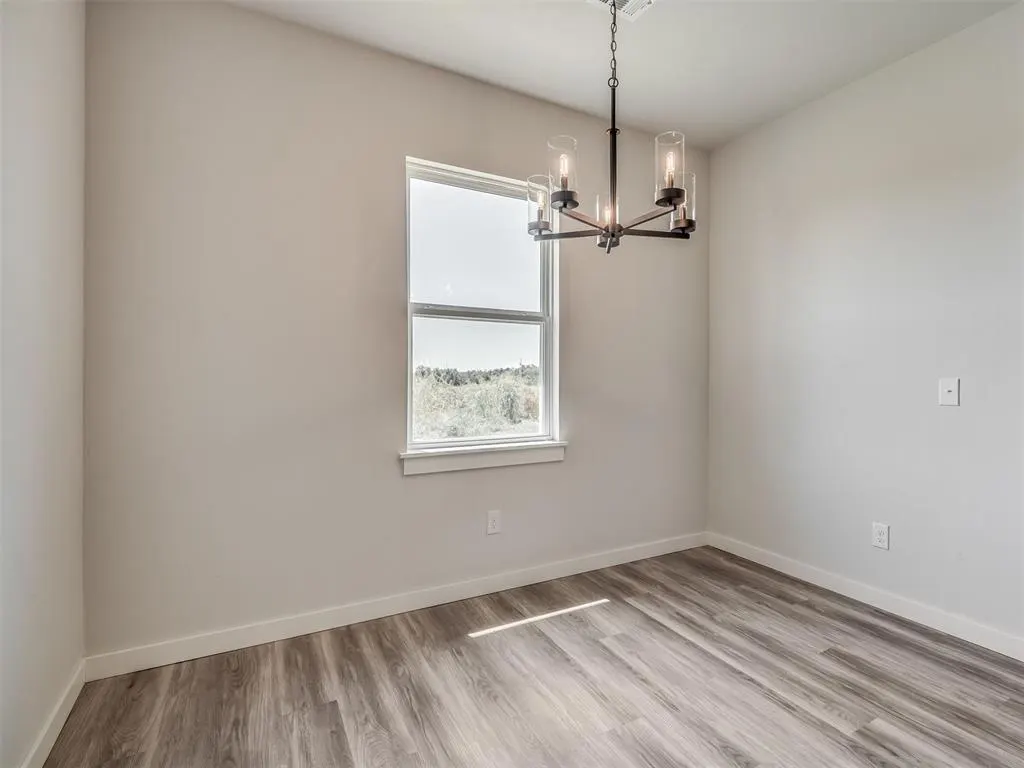 Photo 12 — 5661 Grassland Drive, Guthrie, OK 73044