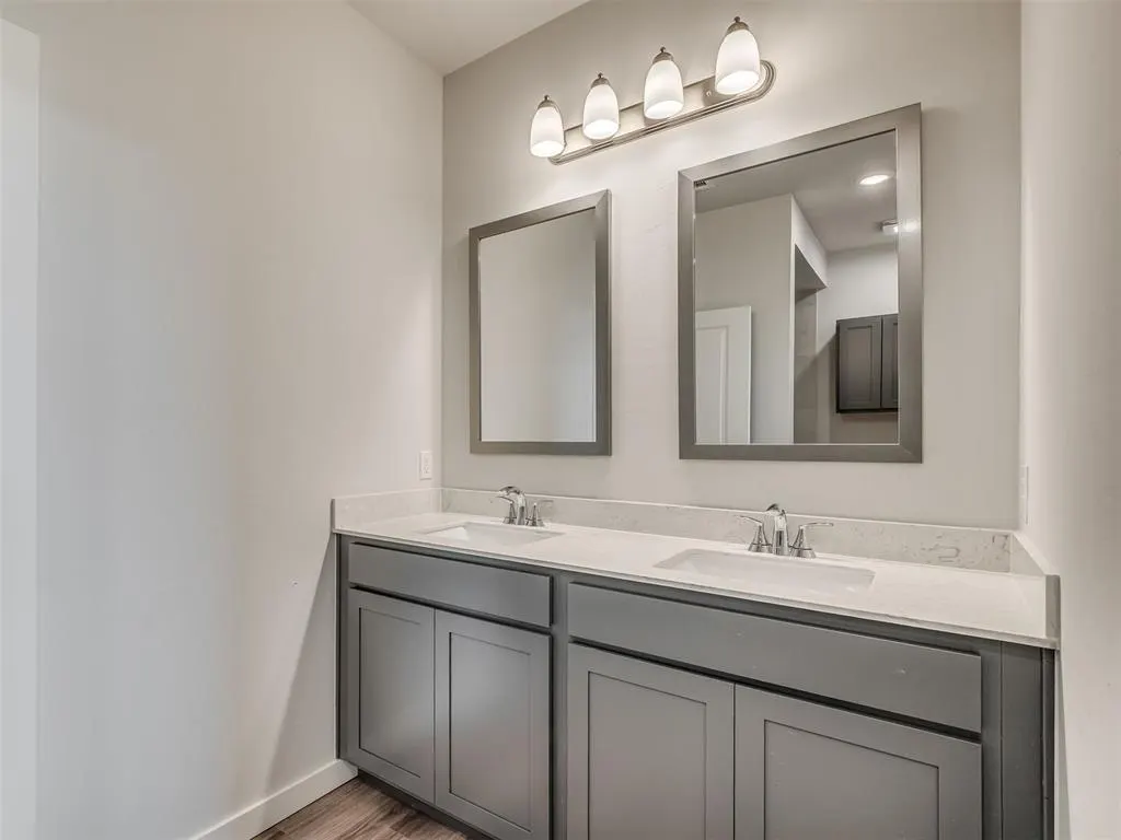 Photo 15 — 5661 Grassland Drive, Guthrie, OK 73044