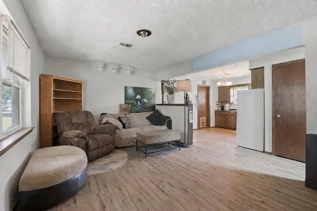 Photo 4 — 2707 County Street 2831 Street, Chickasha, OK 73018