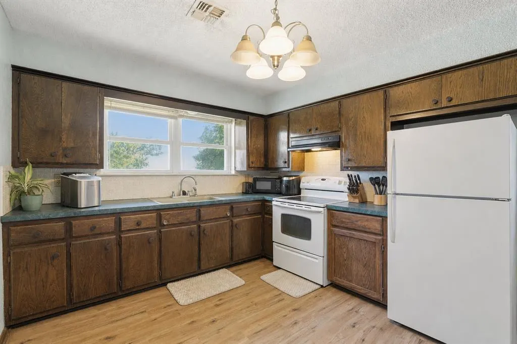Photo 5 — 2707 County Street 2831 Street, Chickasha, OK 73018