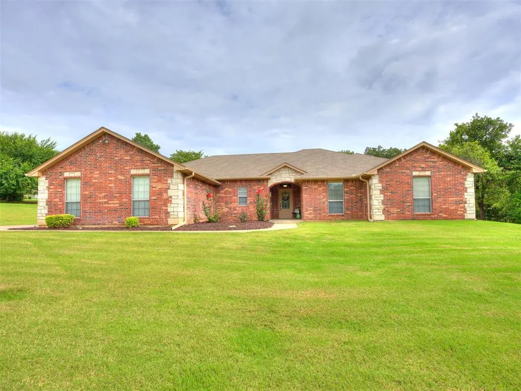 Front exterior — 3222 E Simmons Road, Edmond, OK 73034