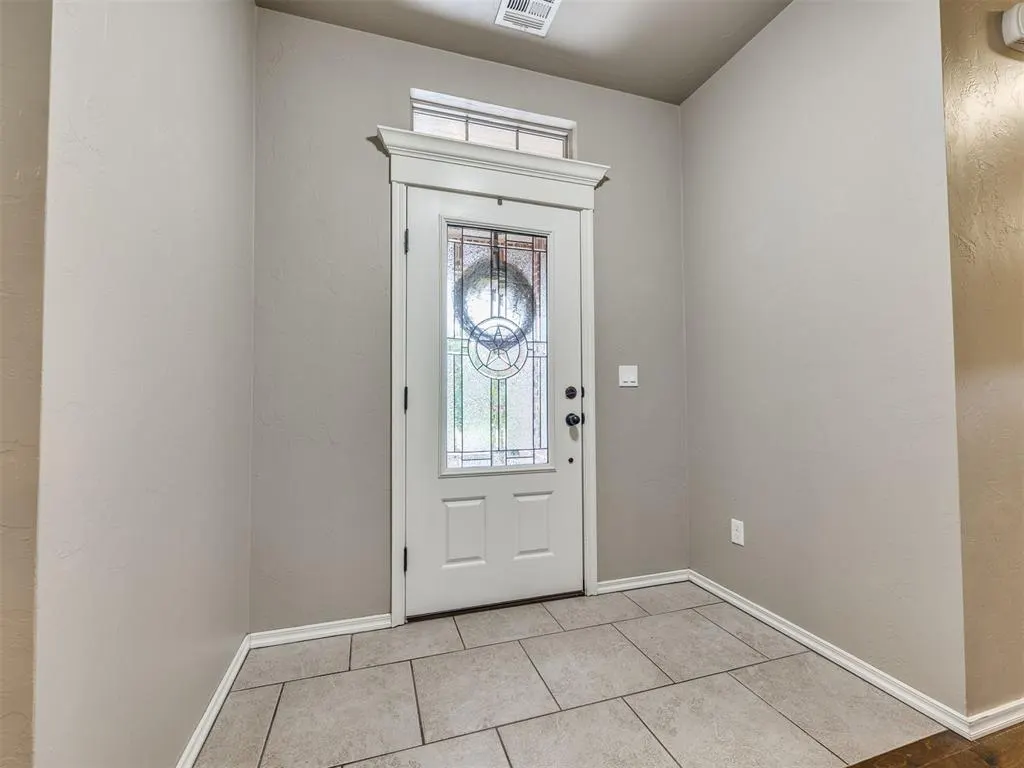 Photo 9 — 3222 E Simmons Road, Edmond, OK 73034